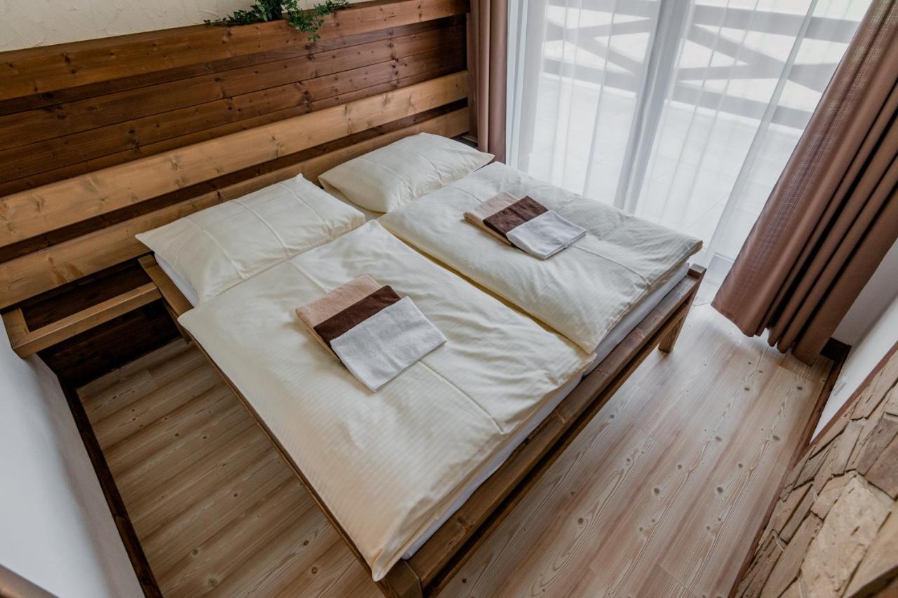 Nestville Apartments Hniezdne Εξωτερικό φωτογραφία