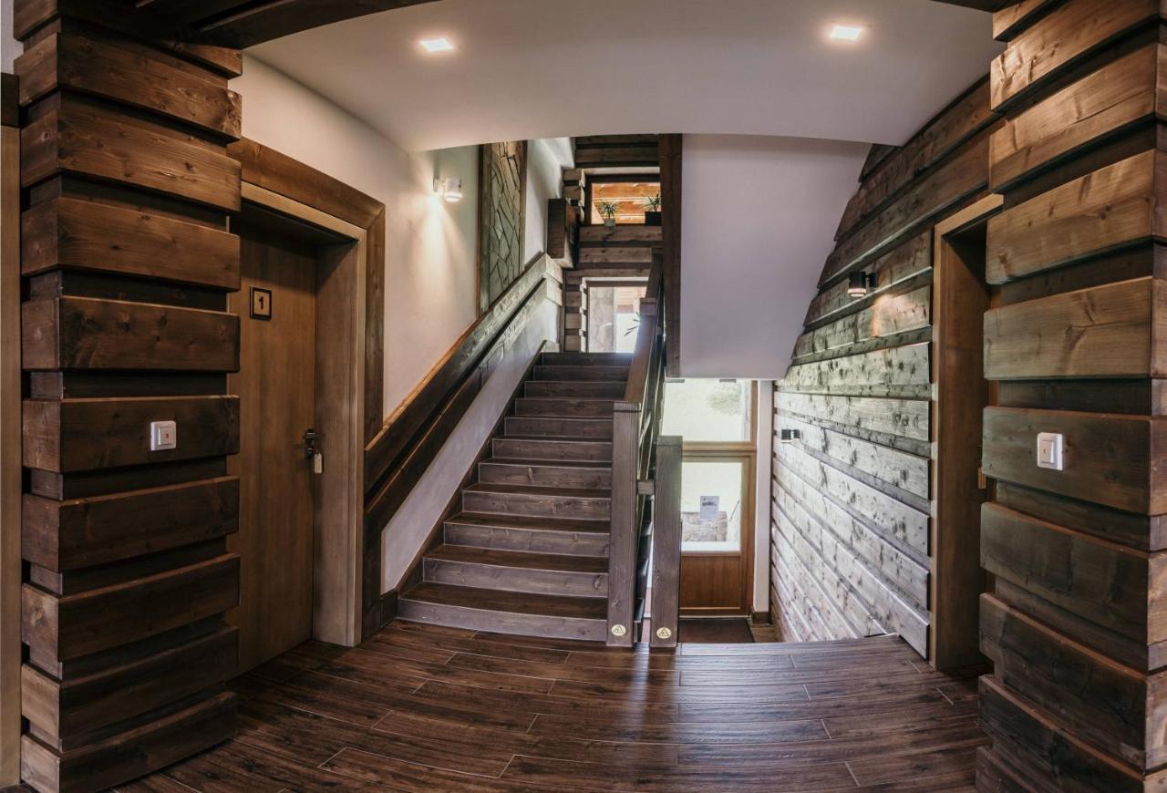 Nestville Apartments Hniezdne Εξωτερικό φωτογραφία