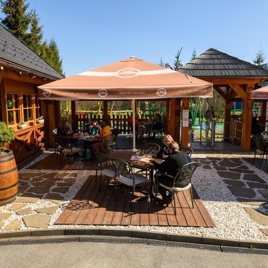 Nestville Apartments Hniezdne Εξωτερικό φωτογραφία