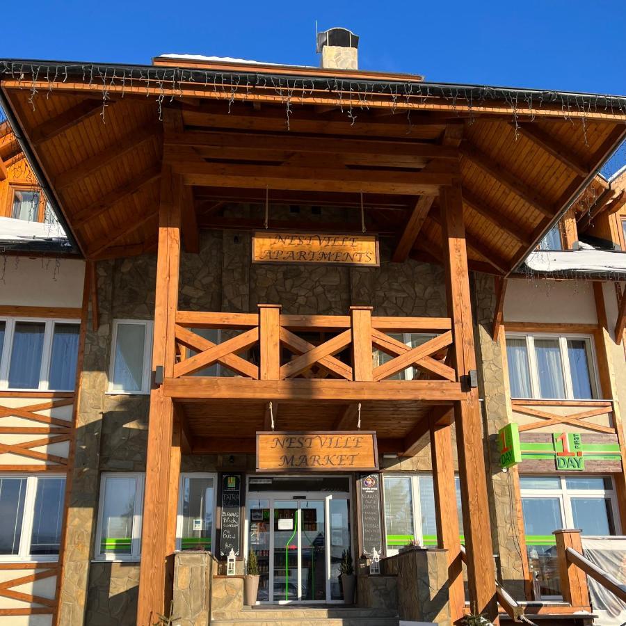 Nestville Apartments Hniezdne Εξωτερικό φωτογραφία