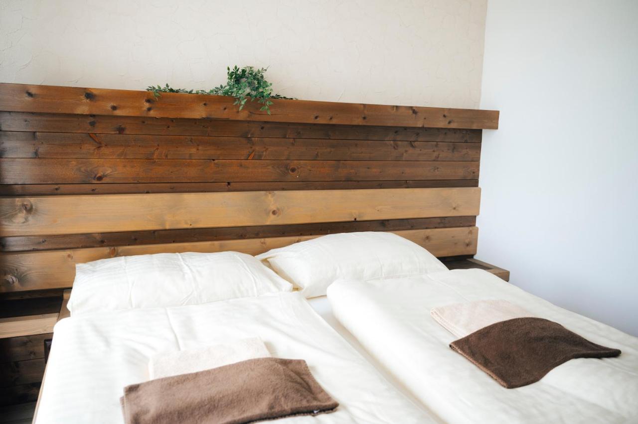 Nestville Apartments Hniezdne Εξωτερικό φωτογραφία